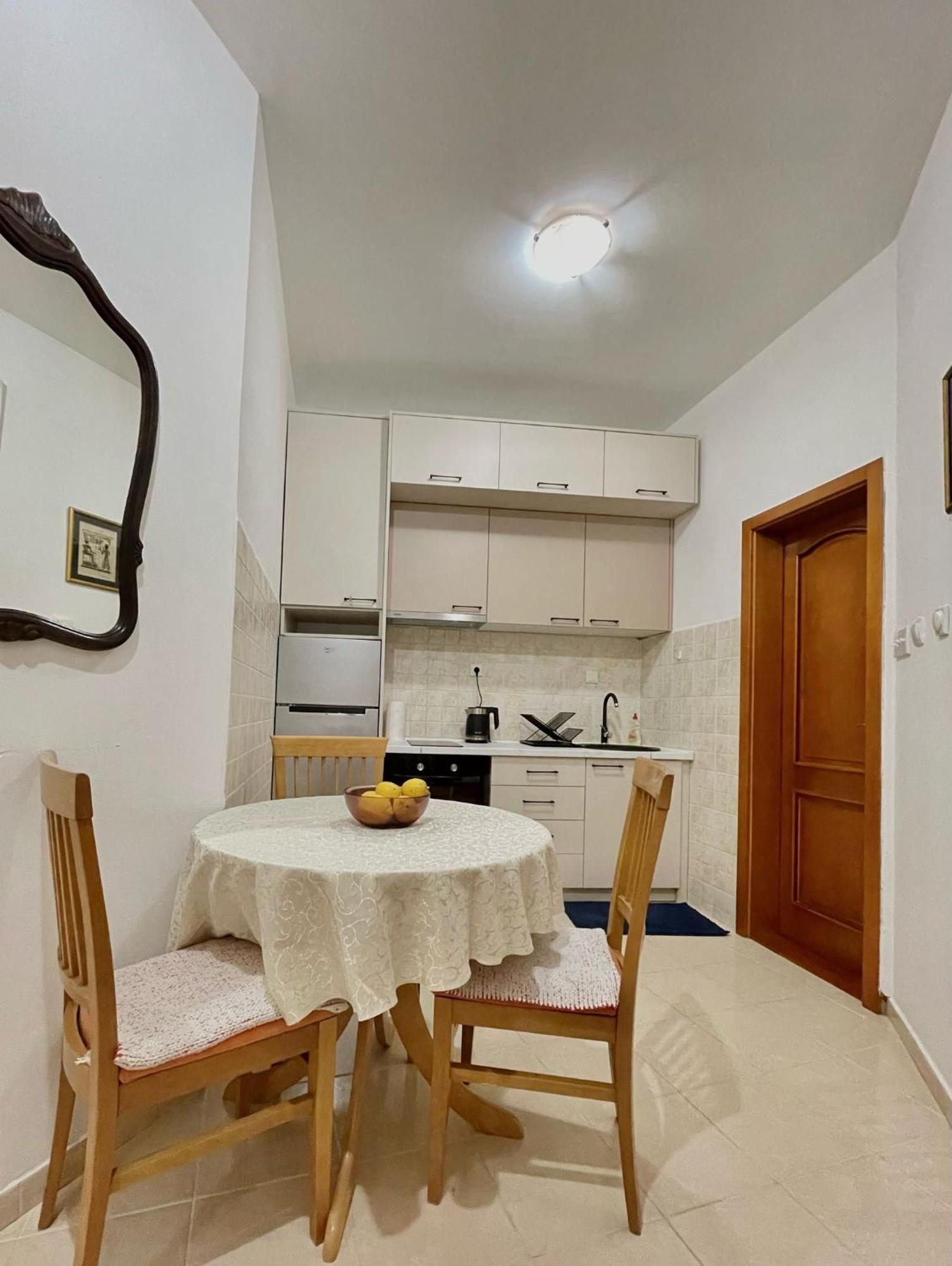 Apartment Kralj Kotor Exterior foto